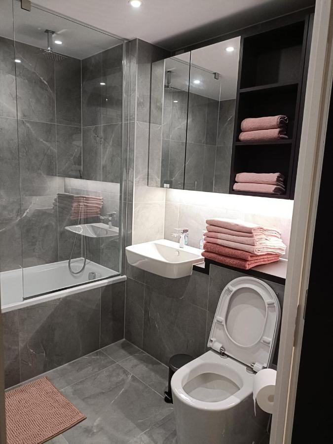 Appartement One West Point , Icon Tower à Londres Extérieur photo